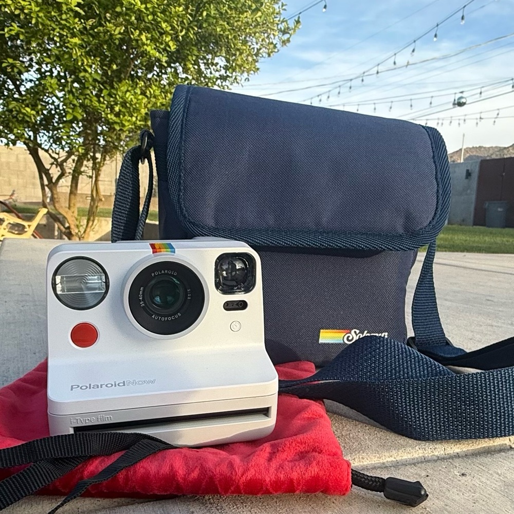 Polaroid Now White Camera